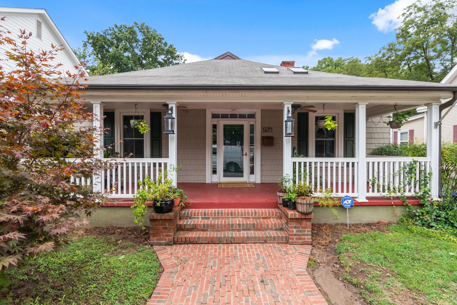 How To Decorate A Long Narrow Porch? : 14 Fabulous Tips!