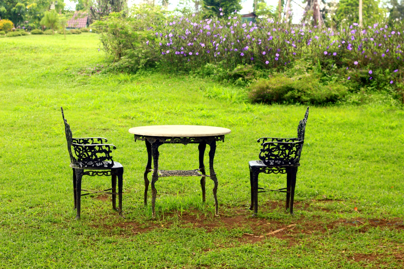 how-to-keep-patio-furniture-from-leaving-rust-stains-problem-solved