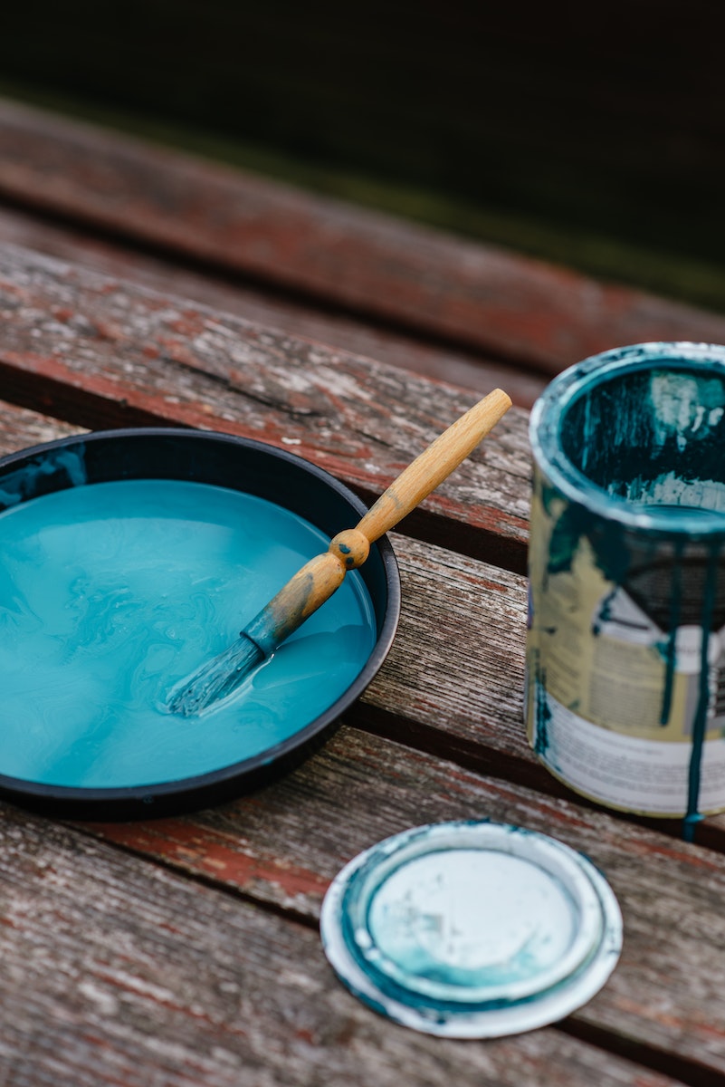 can you paint outdoor furniture with acrylic paint