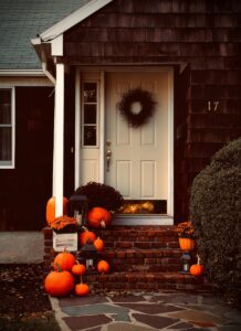 how to decorate front porch for fall