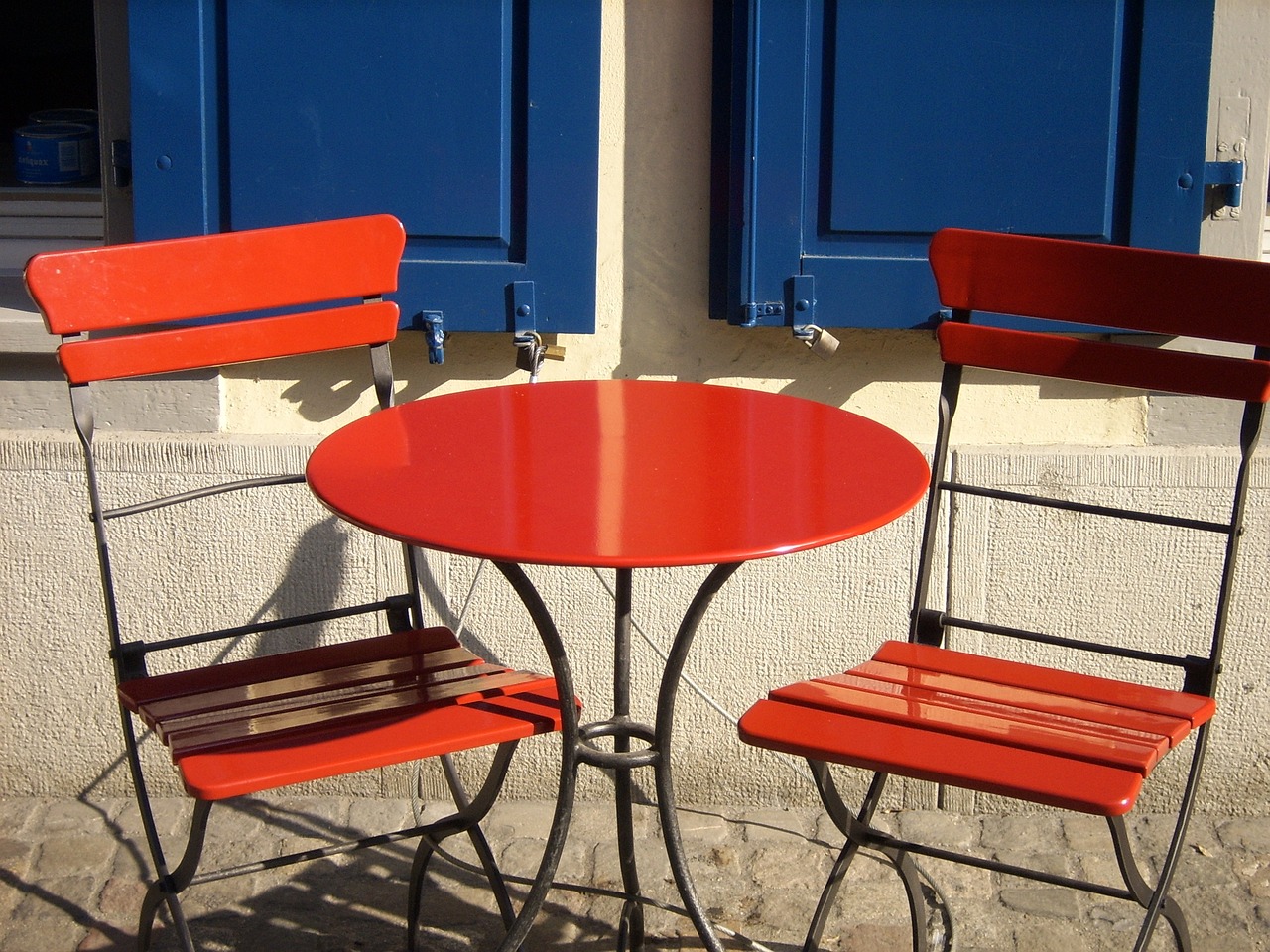 what to do with outdoor furniture when it rains