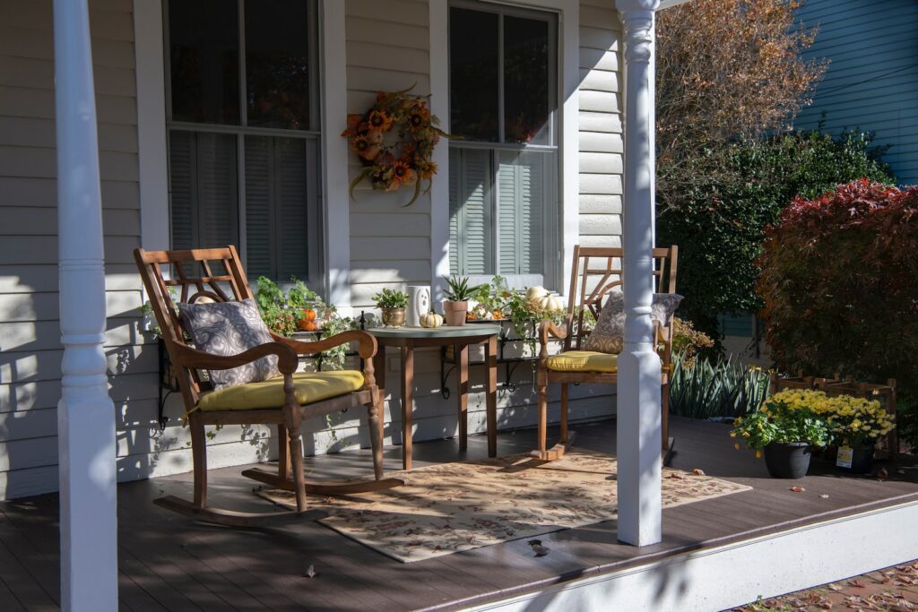 What are Some Easy Porch Makeover Ideas for Beginners
